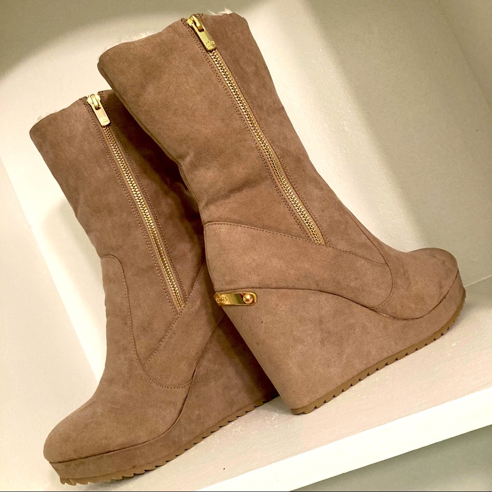 Juicy Couture Wedge Boots (6)